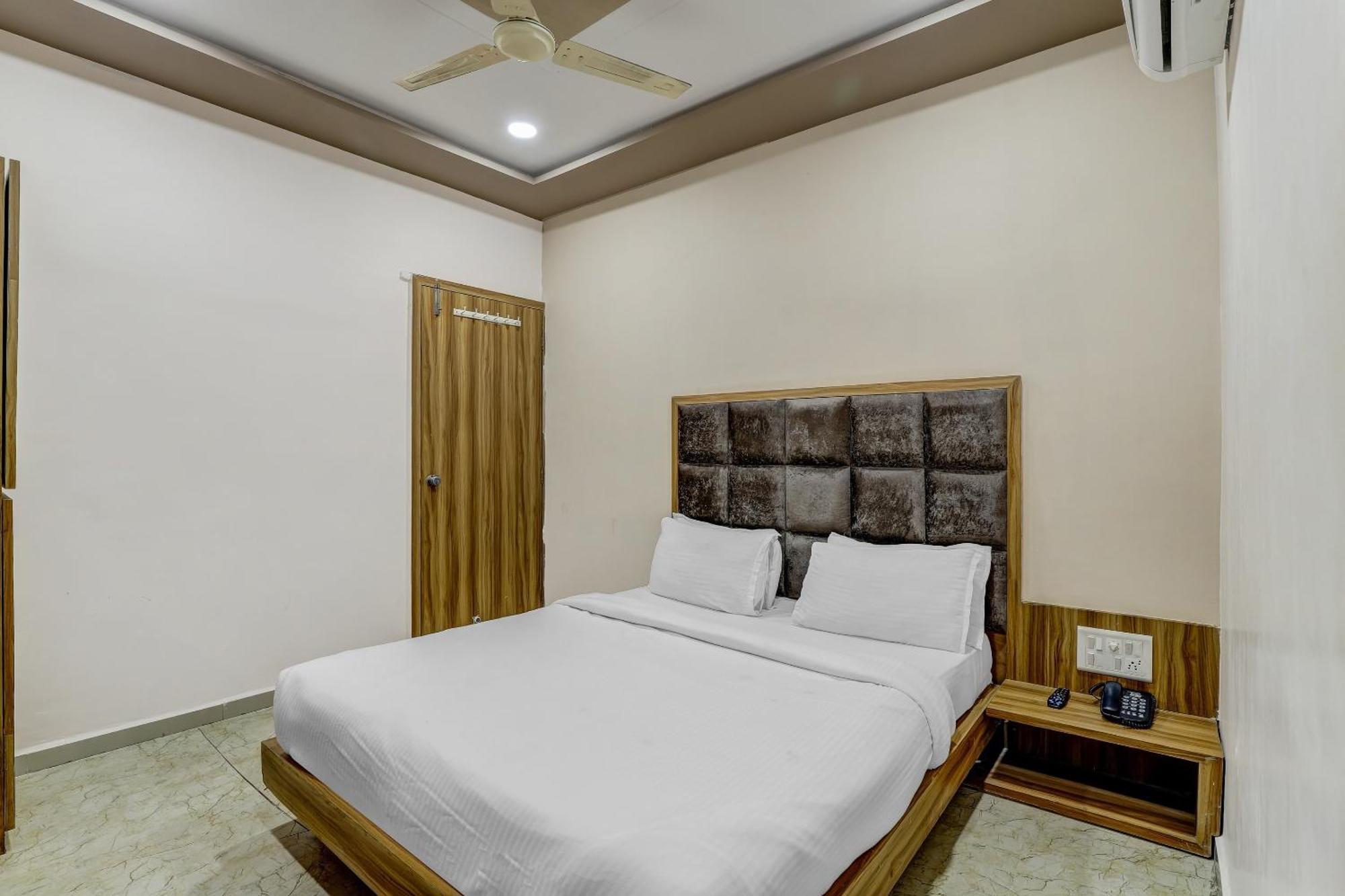 Hotel Capital O Maple View Naroda Exteriér fotografie