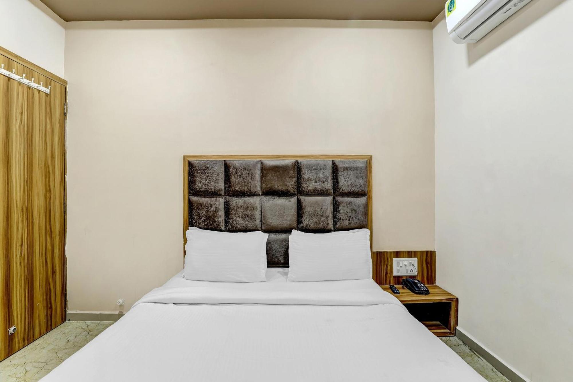 Hotel Capital O Maple View Naroda Exteriér fotografie