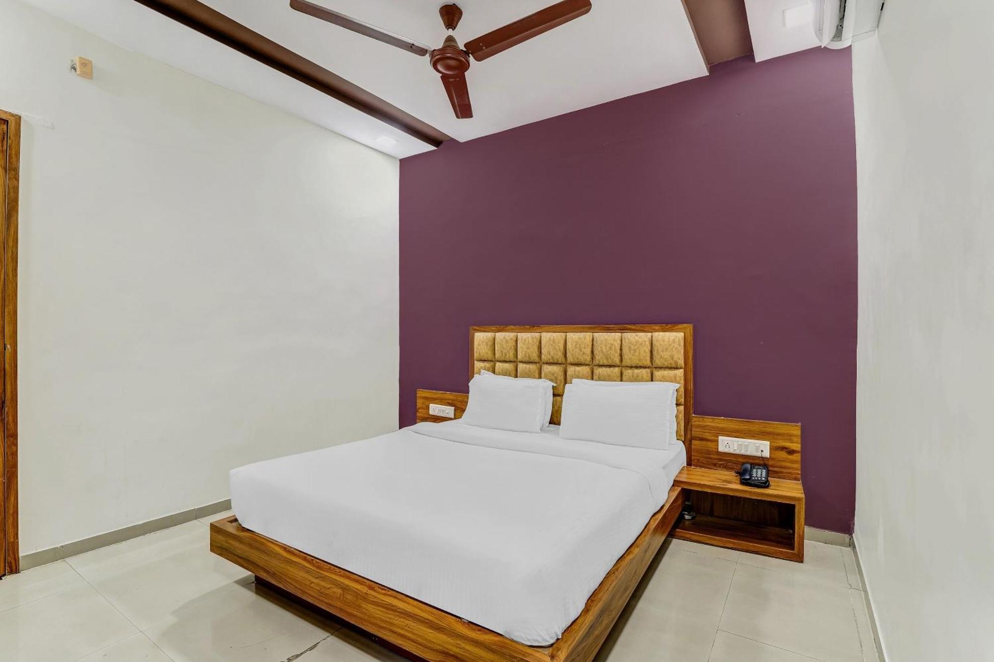 Hotel Capital O Maple View Naroda Exteriér fotografie